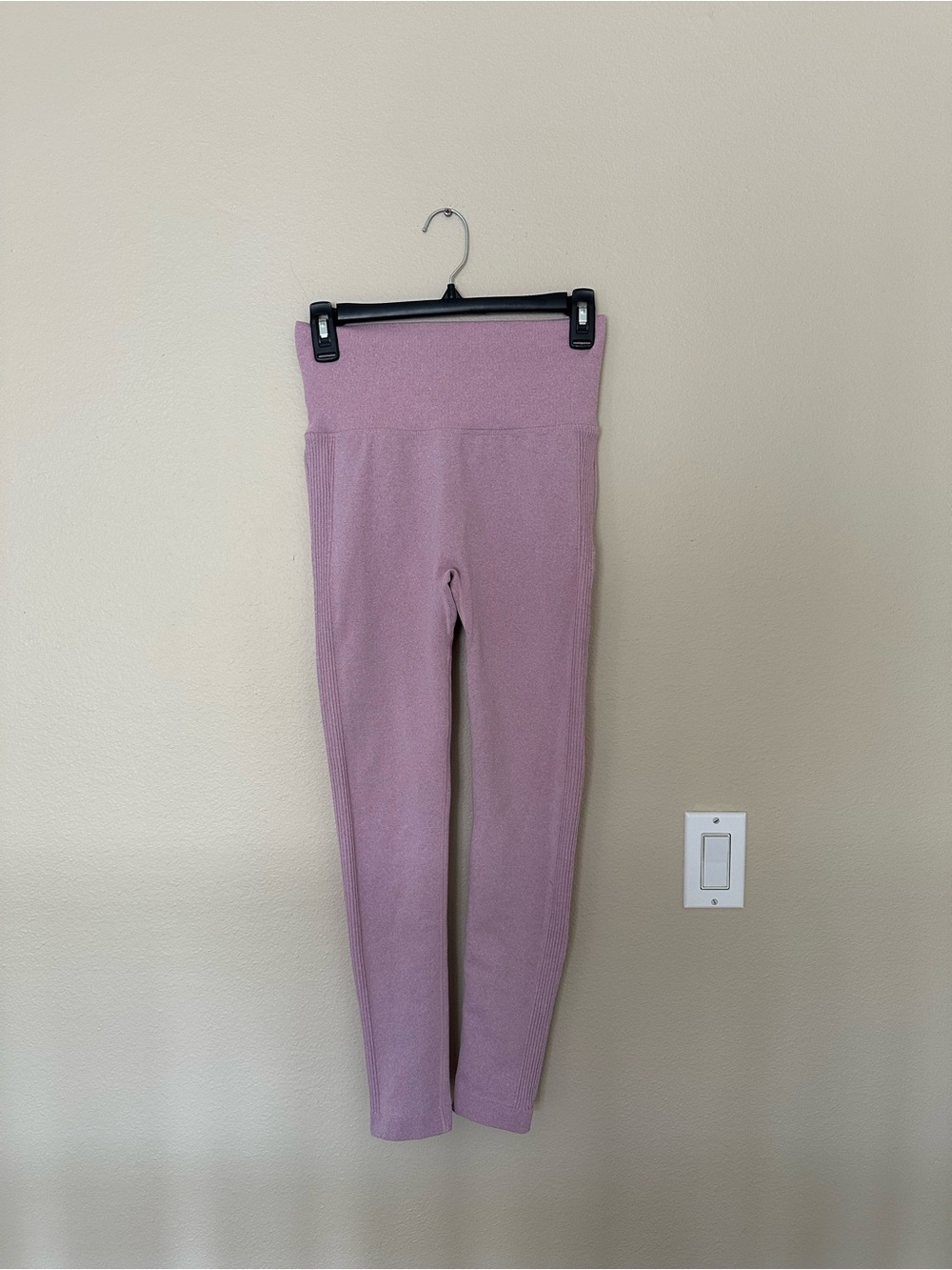 Flattering forming sculpt pink leggings